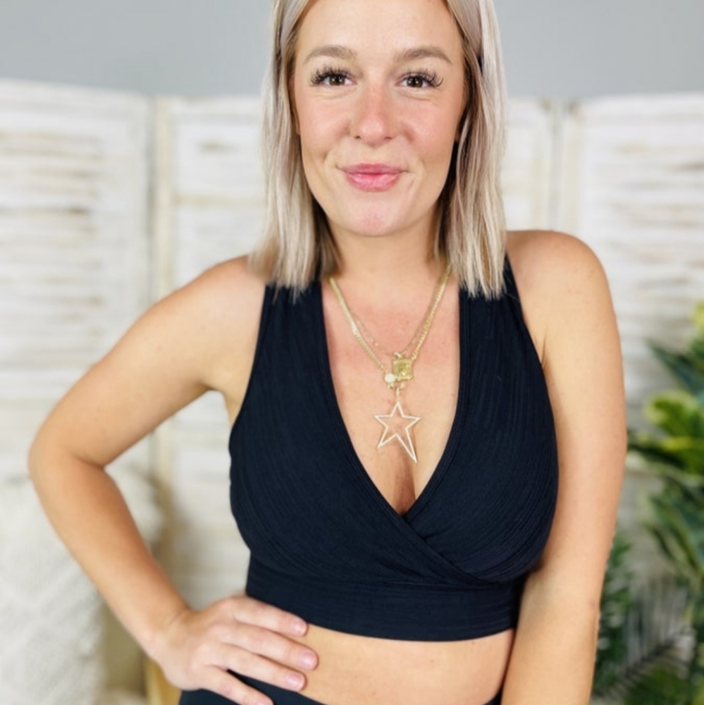 Mono b sports bra